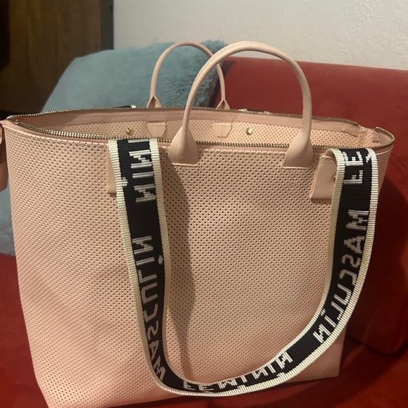 clare v - le zip sac - perforated pink with masculin feminin shoulder straps - Picture 1 of 10